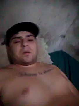 Snapshot of LucassssF chatting on February 11, 2026, 9:31 pm LucassssF online show from February 11, 2026, 9:31 pm