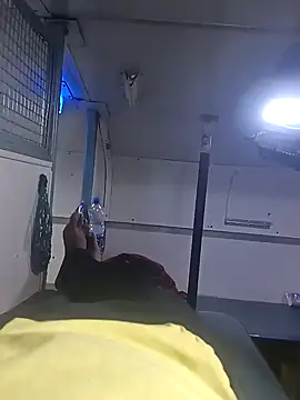 RNlov online show from October 19, 2025, 3:34 pm