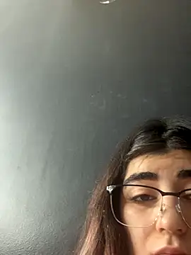 Snapshot of milky_denni chatting on October 18, 2025, 5:25 pm milky denni online show from October 18, 2025, 5:25 pm