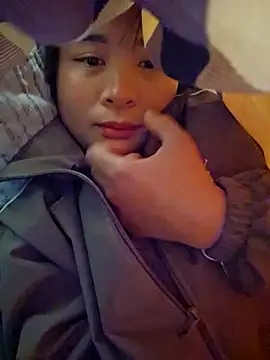 Squirrel-Pear online show from December 15, 2025, 8:07 am