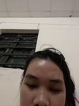 Snapshot of Bong-g chatting on July 10, 2026, 3:47 pm Bong-g online show from July 10, 2026, 3:47 pm