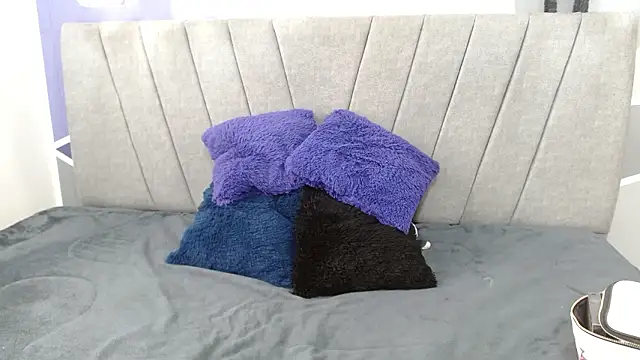 luna merie online show from March 7, 2026, 5:21 pm