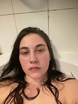 YourFrenchFeliciexo online show from October 28, 2025, 9:17 pm