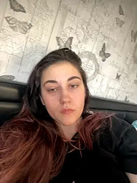 YourFrenchFeliciexo online show from December 2, 2025, 1:17 pm