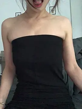 Snapshot of Kylie_beem chatting on July 14, 2026, 9:14 am Kylie beem online show from July 14, 2026, 9:14 am