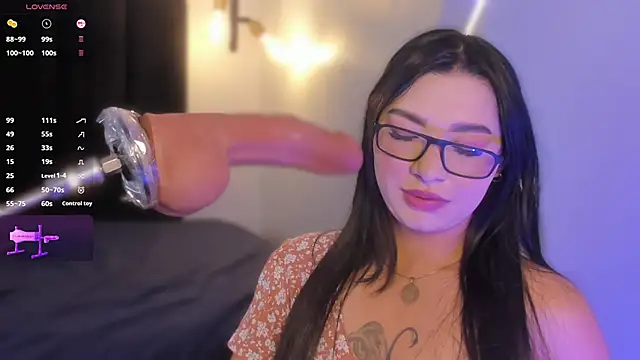 Juli Casanova online show from December 5, 2025, 11:30 am