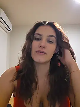 MiaRides19 online show from May 4, 2026, 8:27 pm