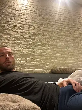 Rotteei1 online show from November 21, 2025, 7:01 pm