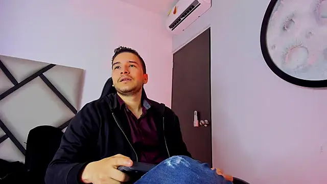 mike 257 online show from October 24, 2025, 11:50 am