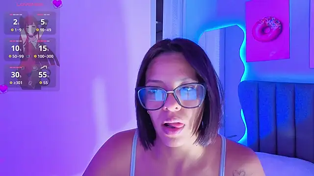 Snapshot of Aria_Russo chatting on April 22, 2026, 2:51 pm Aria Russo online show from April 22, 2026, 2:51 pm