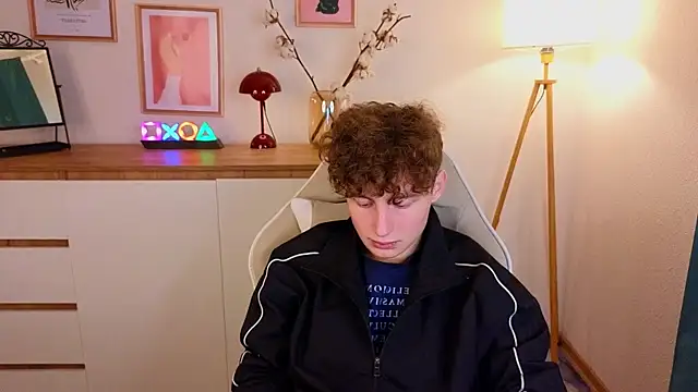 crisp1n online show from October 21, 2025, 1:23 pm