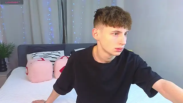 crisp1n online show from November 27, 2025, 2:52 pm