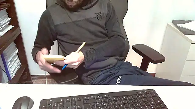 topg84 online show from December 3, 2025, 7:45 pm