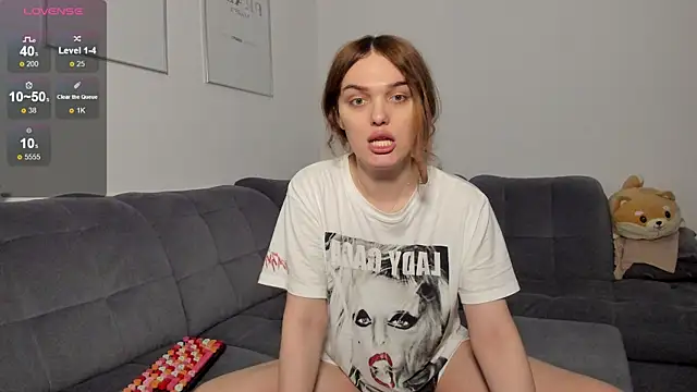 EmiliaRhodes online show from May 14, 2026, 7:20 pm