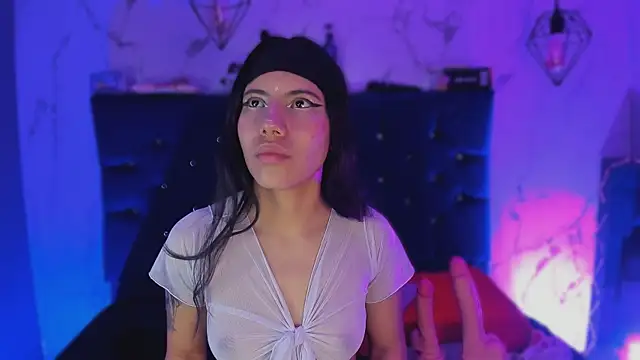 Snapshot of Dakotaa_Johnson chatting on November 11, 2025, 8:20 pm Dakotaa Johnson online show from November 11, 2025, 8:20 pm