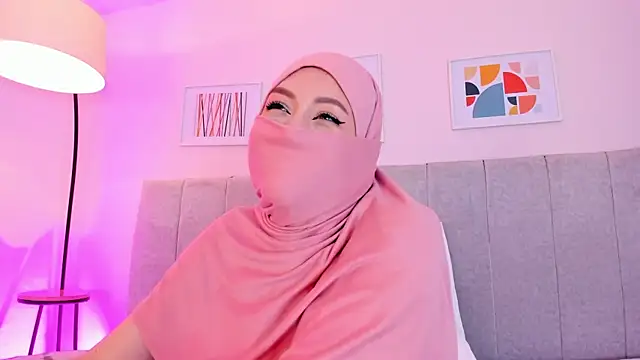 fatiima  online show from November 17, 2025, 7:08 pm