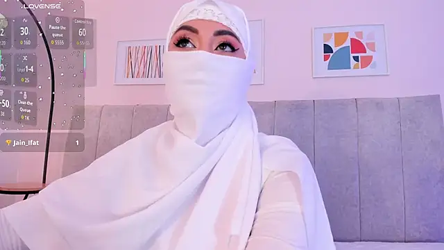 fatiima  online show from April 23, 2026, 7:38 pm