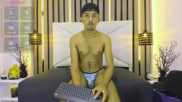 Snapshot of Natzuki_1 chatting on February 9, 2026, 11:47 am Natzuki 1 online show from February 9, 2026, 11:47 am