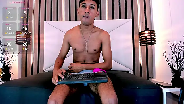 Snapshot of Natzuki_1 chatting on February 12, 2026, 12:00 pm Natzuki 1 online show from February 12, 2026, 12:00 pm