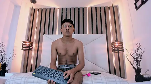 Snapshot of Natzuki_1 chatting on February 20, 2026, 11:32 am Natzuki 1 online show from February 20, 2026, 11:32 am