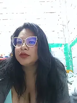 celeste122595 online show from July 4, 2026, 4:13 pm