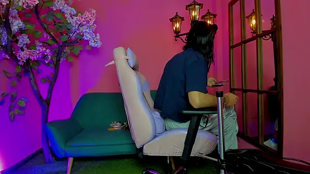 ArohomLester online show from March 12, 2026, 2:01 pm