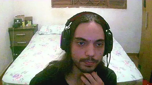 Snapshot of SrFortunes chatting on October 19, 2025, 12:55 am SrFortunes online show from October 19, 2025, 12:55 am