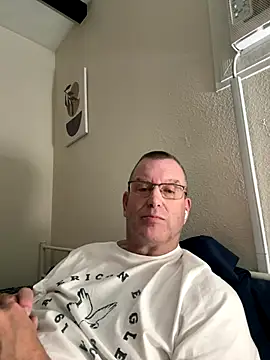 Snapshot of awbboss1 chatting on October 19, 2025, 2:12 am awbboss1 online show from October 19, 2025, 2:12 am
