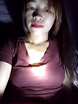 Snapshot of -Pearl- chatting on October 28, 2025, 2:20 pm -Pearl- online show from October 28, 2025, 2:20 pm