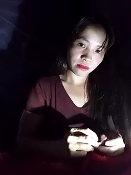 Snapshot of -Pearl- chatting on October 29, 2025, 1:35 pm -Pearl- online show from October 29, 2025, 1:35 pm