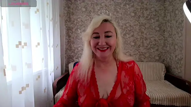 Snapshot of LadyKriss chatting on June 12, 2026, 3:49 am LadyKriss online show from June 12, 2026, 3:49 am