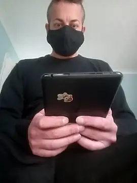 Snapshot of Imyourguy2025 chatting on November 5, 2025, 7:52 am Imyourguy2025 online show from November 5, 2025, 7:52 am