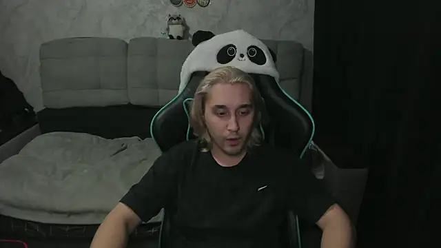 Pohyi  online show from March 14, 2026, 2:44 pm