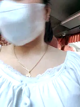 Snapshot of Mina-02 chatting on June 2, 2026, 7:21 am Mina-02 online show from June 2, 2026, 7:21 am