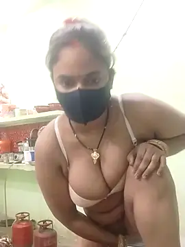 sexy 6hvhhh online show from November 26, 2025, 7:26 pm