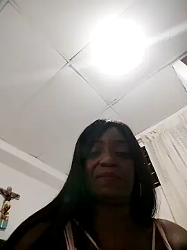 laseducida online show from October 26, 2025, 3:34 am