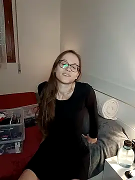 Cassy-Bloom online show from December 2, 2025, 1:05 pm