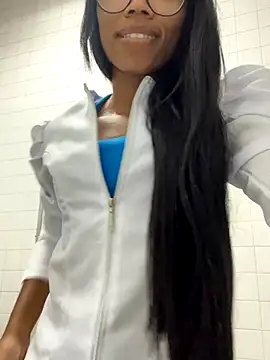 raphaelasoares online show from November 23, 2025, 5:29 am