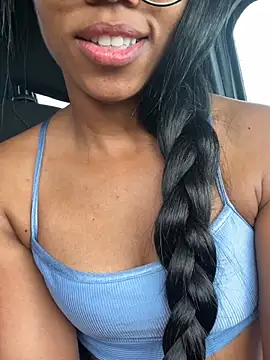 raphaelasoares online show from February 9, 2026, 4:33 pm