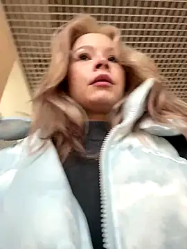 Eliiizaaa online show from October 31, 2025, 10:16 am