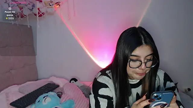Snapshot of Ayleen_Honey chatting on October 25, 2025, 4:31 am Ayleen Honey online show from October 25, 2025, 4:31 am