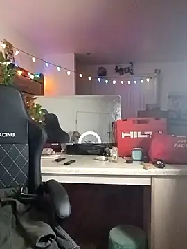 alphacloudGod online show from December 16, 2025, 1:43 am