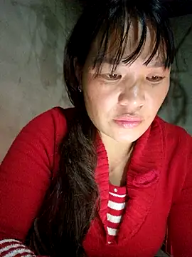 chipu06 online show from November 18, 2025, 12:42 pm