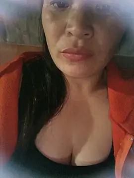 Snapshot of chipu06 chatting on February 8, 2026, 11:02 am chipu06 online show from February 8, 2026, 11:02 am