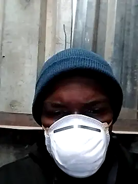 loVbRo1 online show from December 18, 2025, 9:43 pm