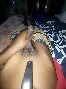 loVbRo1 online show from December 22, 2025, 5:10 pm