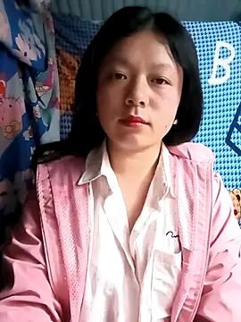 lisa-bae00 online show from April 30, 2026, 4:13 pm