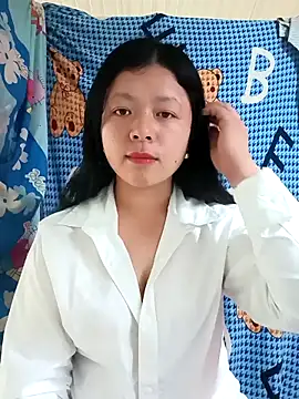 lisa-bae00 online show from May 11, 2026, 12:38 am