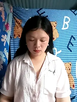 lisa-bae00 online show from May 11, 2026, 1:06 pm
