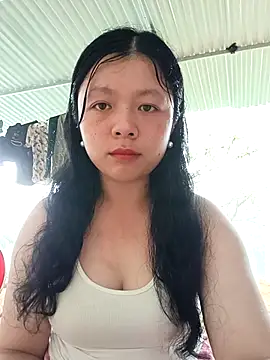 lisa-bae00 online show from May 12, 2026, 4:53 am